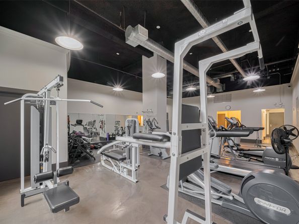 915 Franklin Street 9N, Houston TX 77002