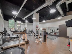 915 Franklin Street 9N, Houston TX 77002
