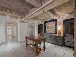 915 Franklin Street 9N, Houston TX 77002