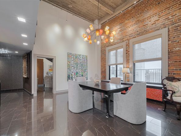915 Franklin Street 9N, Houston TX 77002