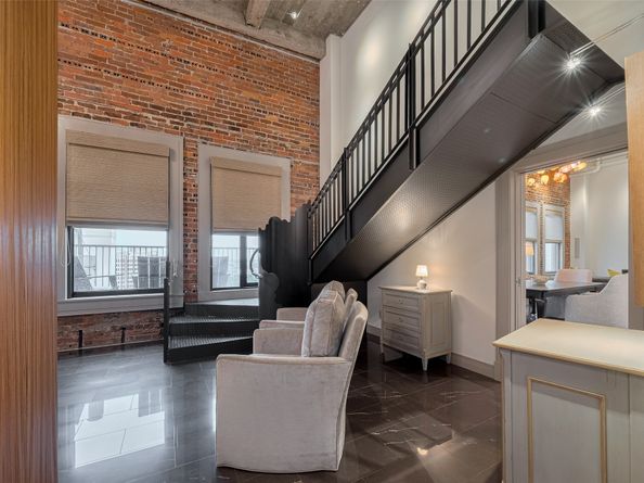 915 Franklin Street 9N, Houston TX 77002
