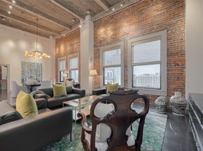 915 Franklin Street 9N, Houston TX 77002