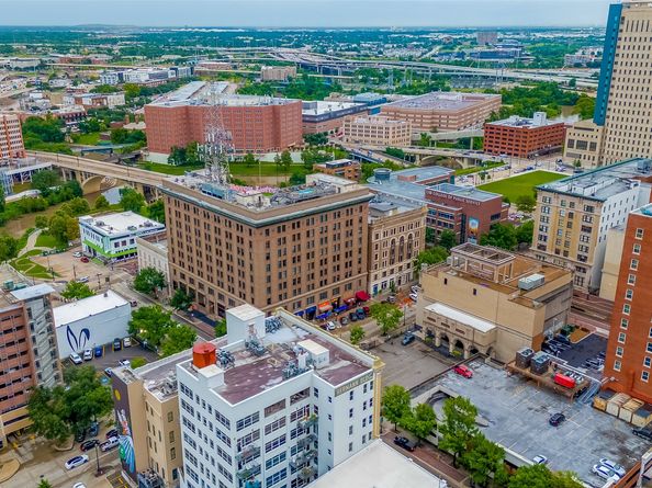 915 Franklin Street 9N, Houston TX 77002