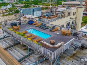 915 Franklin Street 9N, Houston TX 77002