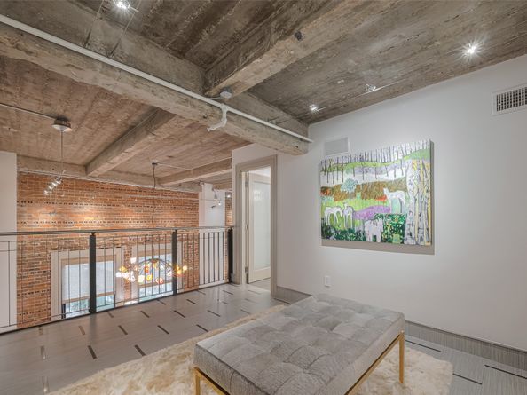 915 Franklin Street 9N, Houston TX 77002