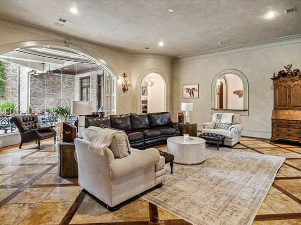 3643 Olympia Drive, Houston TX 77019
