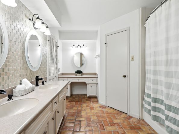 2618 Fontana Drive, Houston TX 77043