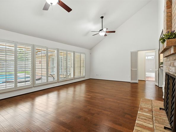 2618 Fontana Drive, Houston TX 77043