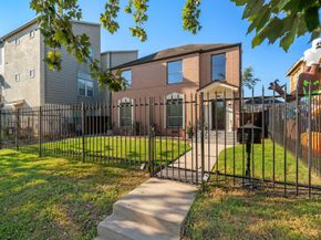 1926 Blodgett Street, Houston TX 77004