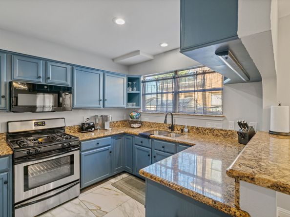 1926 Blodgett Street, Houston TX 77004