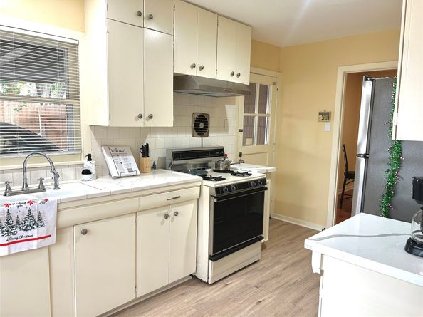 4046 Woodfin Street, Houston TX 77025