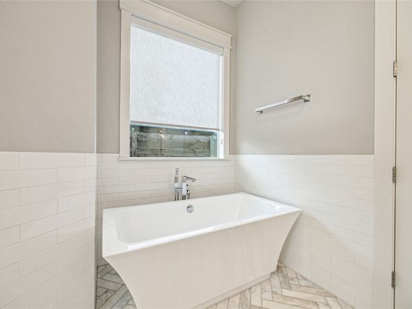 603 Vincent Street, Houston TX 77009
