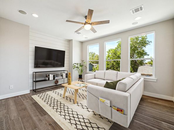 603 Vincent Street, Houston TX 77009