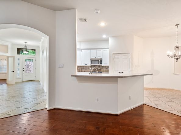 47 Dresden Place, The Woodlands TX 77382