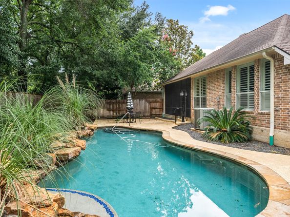 47 Dresden Place, The Woodlands TX 77382
