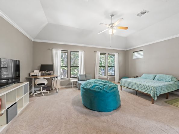 1129 Sherwood Run, Houston TX 77043