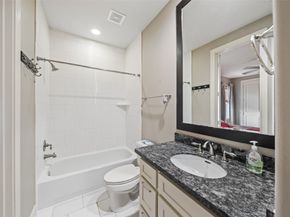 1129 Sherwood Run, Houston TX 77043