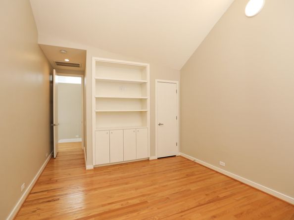1909 Oakdale Street, Houston TX 77004