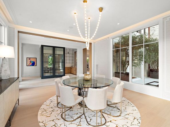 3649 Chevy Chase Drive, Houston TX 77019