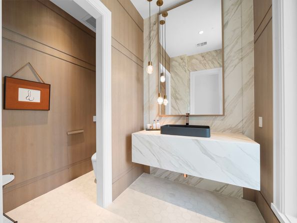 3649 Chevy Chase Drive, Houston TX 77019