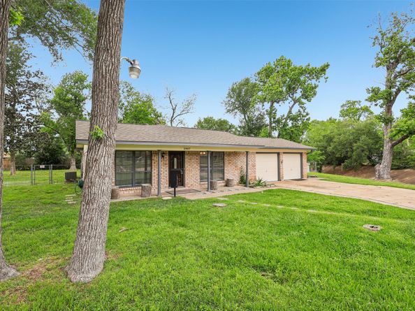 3907 Galway Lane, Houston TX 77080