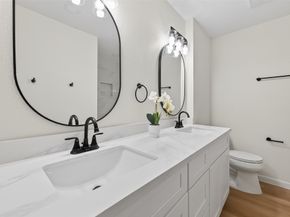 2914 Riata Lane, Houston TX 77043