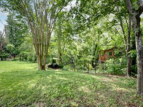 6107 Queenswood Lane, Houston TX 77008