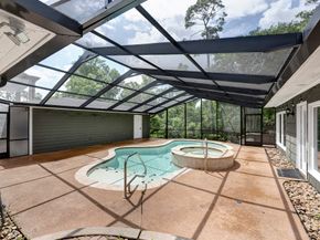 6107 Queenswood Lane, Houston TX 77008