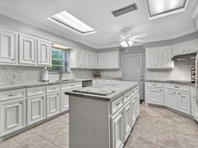1039 Honey Hill Drive, Houston TX 77077