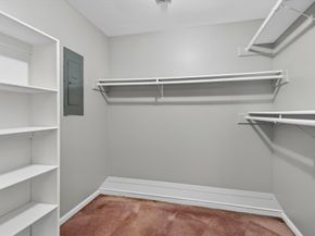 1039 Honey Hill Drive, Houston TX 77077