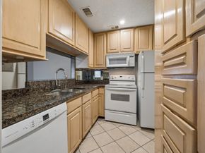 3600 Montrose Boulevard 306, Houston TX 77006