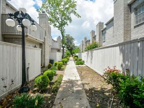 3800 Tanglewilde Street 106, Houston TX 77063