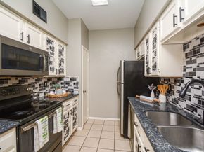 3800 Tanglewilde Street 106, Houston TX 77063