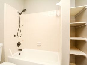 3800 Tanglewilde Street 106, Houston TX 77063