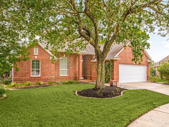 403 Nighthawk Court, Sugar Land TX 77478