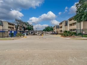8421 Hearth Drive 31, Houston TX 77054