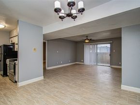 8421 Hearth Drive 31, Houston TX 77054