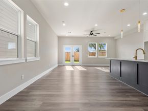 7220 Avenue B, Houston TX 77011