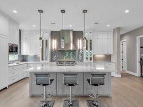 22 Lakeside Cove, The Woodlands TX 77380