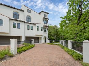 22 Lakeside Cove, The Woodlands TX 77380