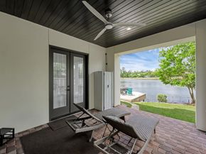 22 Lakeside Cove, The Woodlands TX 77380