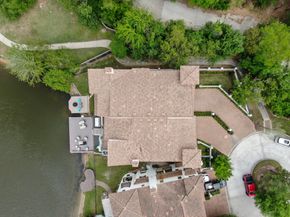 22 Lakeside Cove, The Woodlands TX 77380