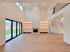 1922 Norcrest Dr Drive, Houston TX 77055