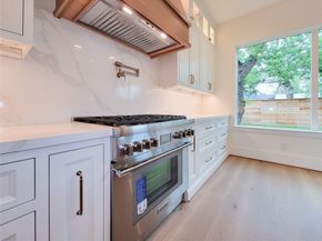 1922 Norcrest Dr Drive, Houston TX 77055