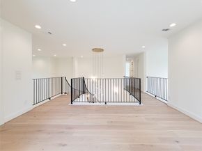 1922 Norcrest Dr Drive, Houston TX 77055