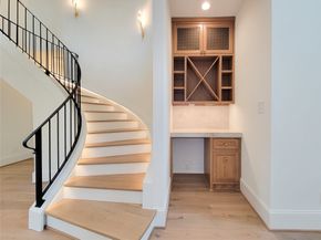 1922 Norcrest Dr Drive, Houston TX 77055