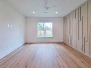 1922 Norcrest Dr Drive, Houston TX 77055