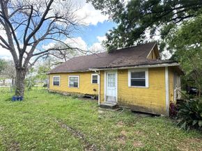 9901 Wiloak Street, Houston TX 77078