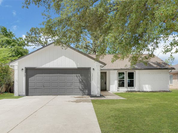 15722 Pagehurst Drive, Houston TX 77084