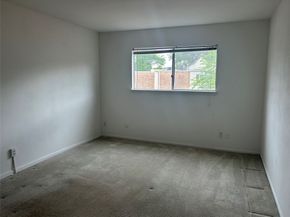 13190 Trail Hollow Drive 3190, Houston TX 77079